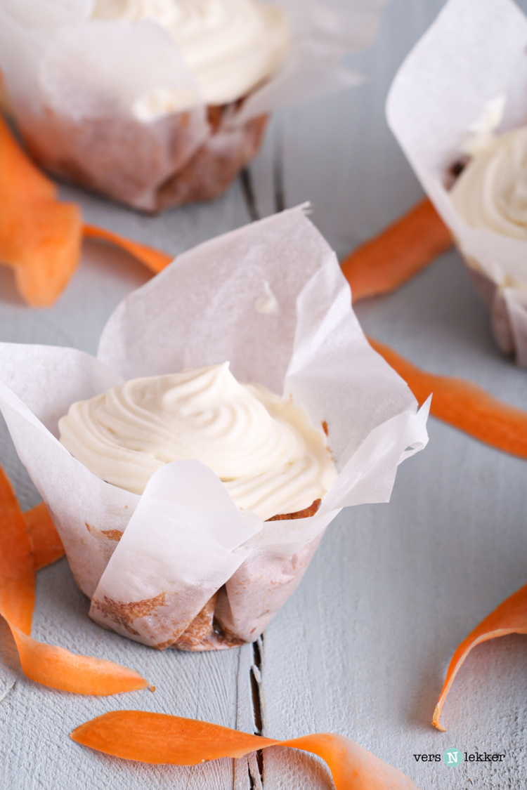 Carrot_cupcakes_met_roomtopping
